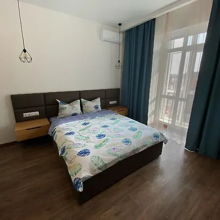 Центр &Vip Apartment & Жк Театральний & Жк Шевченка Парковка روفنو المظهر الخارجي الصورة