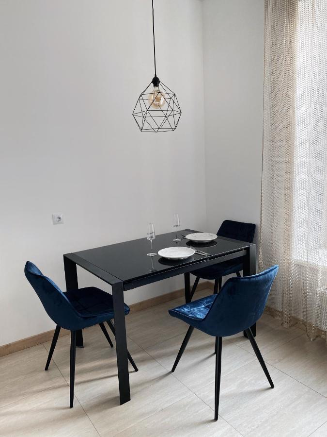центр &vip & жк театральний & жк шевченка парковка Apartment Rivne
